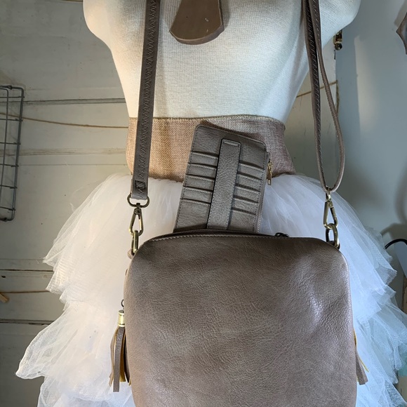 Mini Bucket Concealed Carry Handbag -Assorted Color Options - Picture 11 of 14